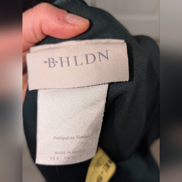 Stunning Emerald One Shoulder BHLDN Gown Size 6 - Picture 7 of 8